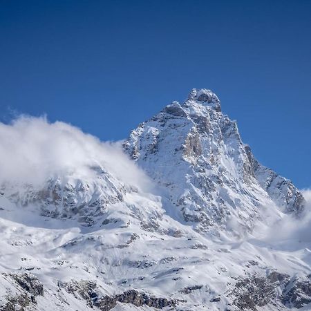 Hotel & Ristorante Serenella Breuil-Cervinia Exterior foto