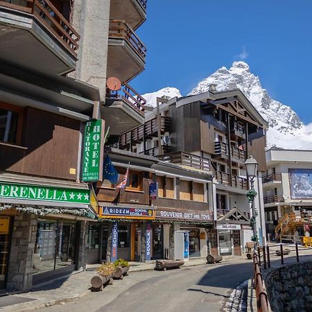 Hotel & Ristorante Serenella Breuil-Cervinia Exterior foto