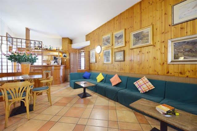 Hotel & Ristorante Serenella Breuil-Cervinia Exterior foto